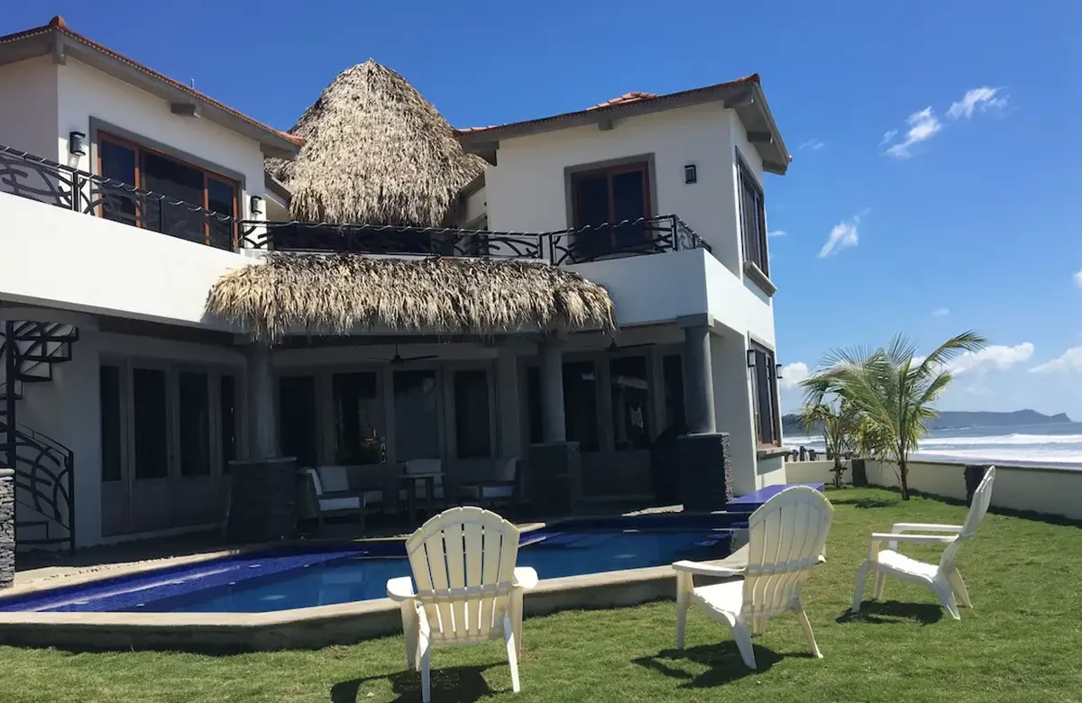 Beachfront-House-in-Playa-Guasacate-Casa-Perla