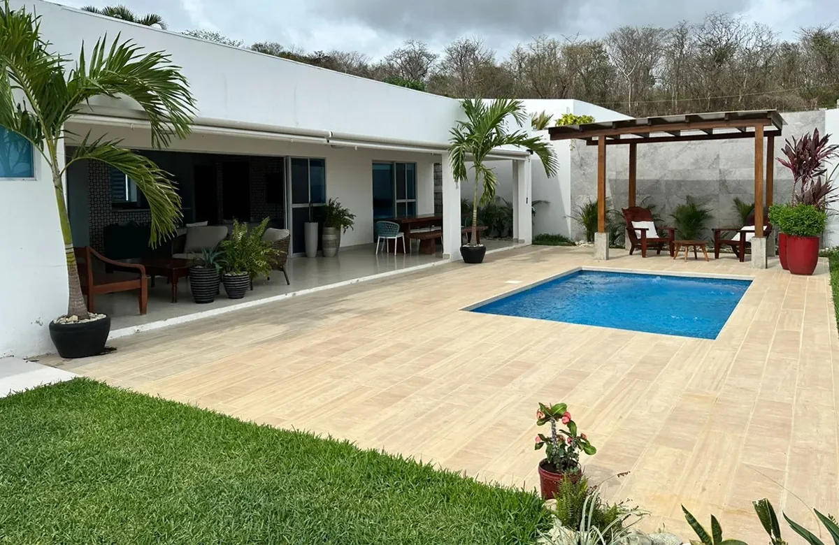 Casa Flamingos Rojos - Luxury Vacation in San Juan del Sur