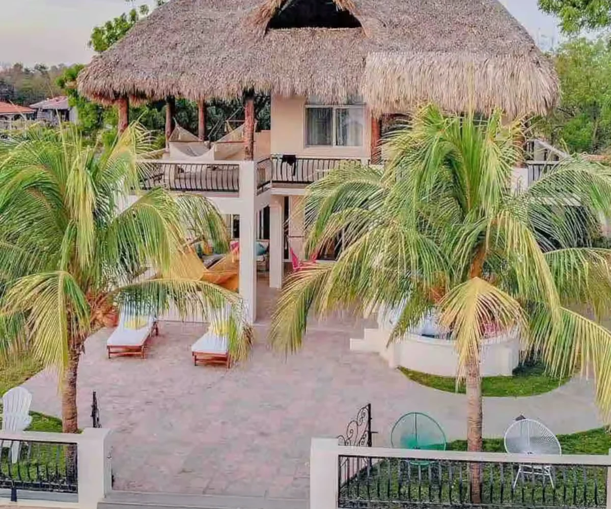 Elegant-Beachfront-House-in-Playa-Guasacate