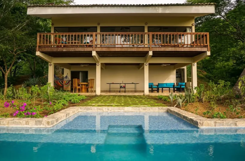 Stunning-beach-home-in-Rancho-Santana-Casa-Carolina-pool